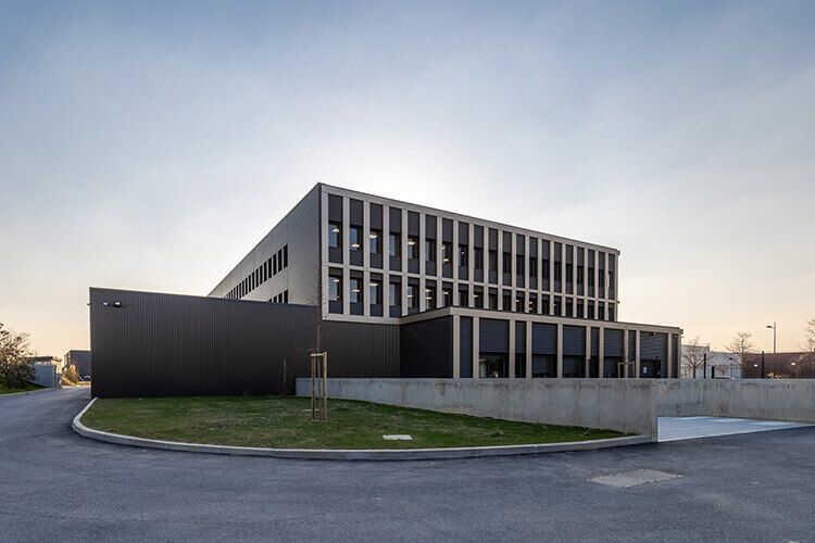 Référence IATEC - Construction de bureaux et laboratoires Safran